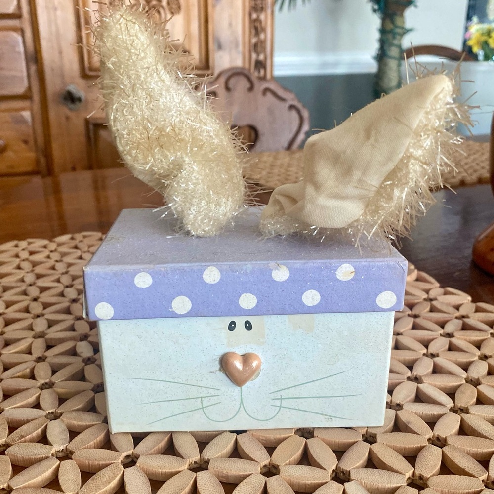SMALL DECORATIVE BUNNY STORAGE BOX GIFT BOX VINTAGE RABBIT EARS